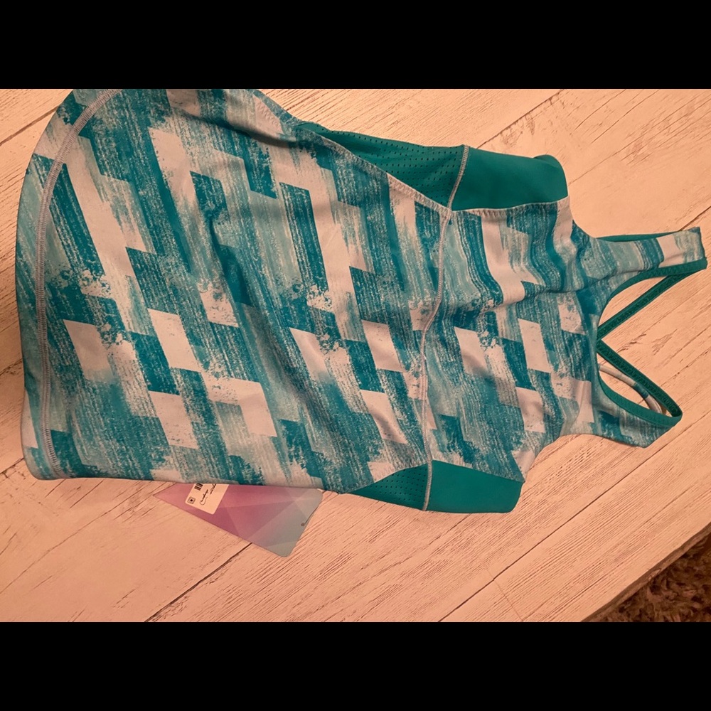 Ivivva sport top size 12